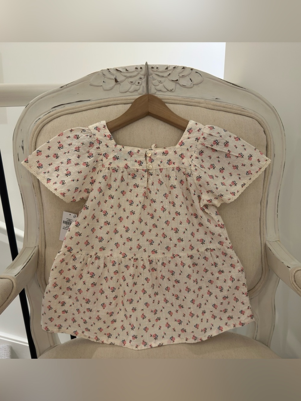 🤍 18~24 Mth Old Navy Cream Boho Ruffle Baby Dress with Pink Floral Print NWT - Picture 3 of 14
